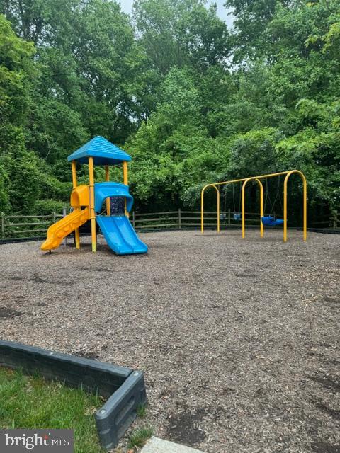 WHISPERING WOODS - Residential