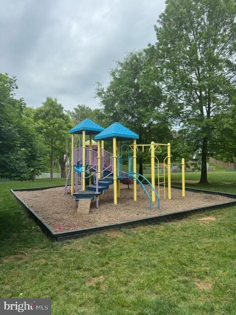 WHISPERING WOODS - Residential