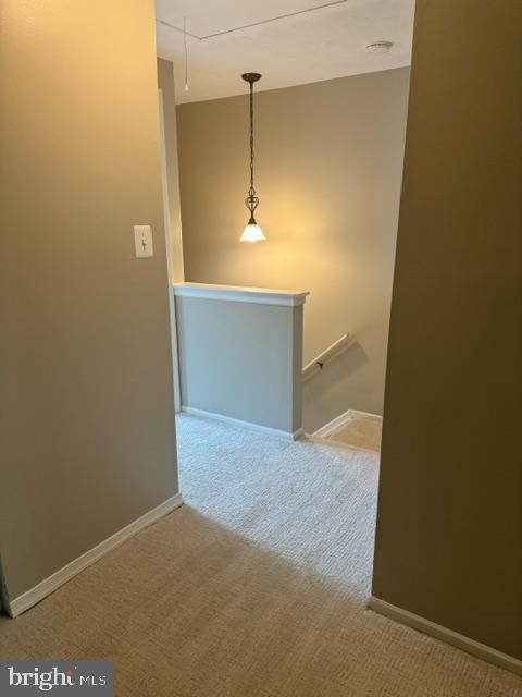 WHISPERING WOODS - Residential