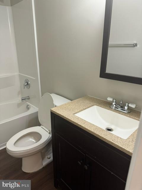 WHISPERING WOODS - Residential