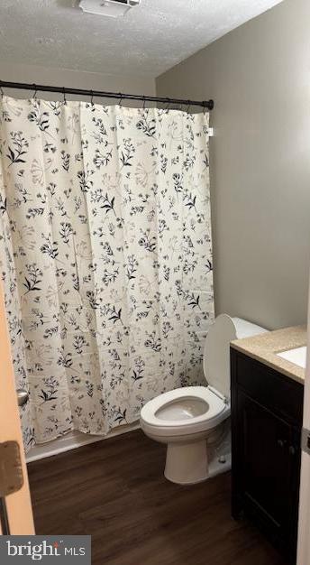 WHISPERING WOODS - Residential