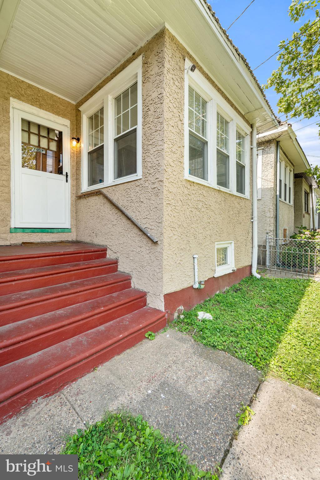 2682 N CONGRESS ROAD