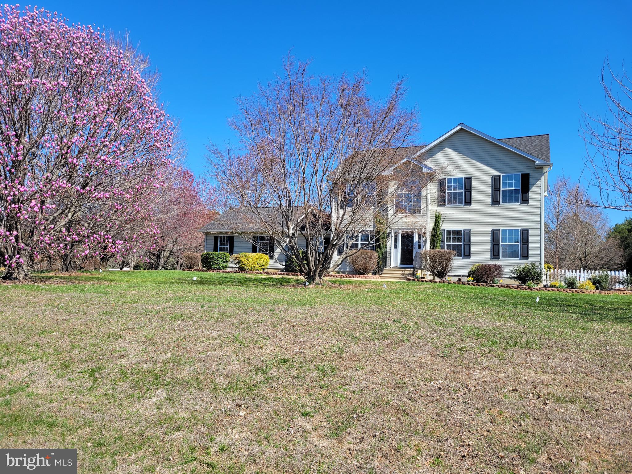 STRAWBERRY HILL - Residential