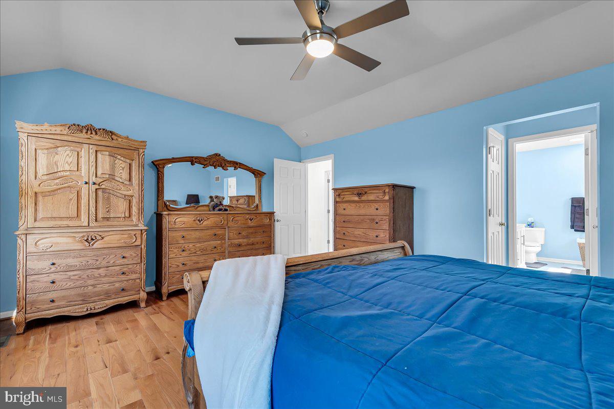 STRAWBERRY HILL - Residential