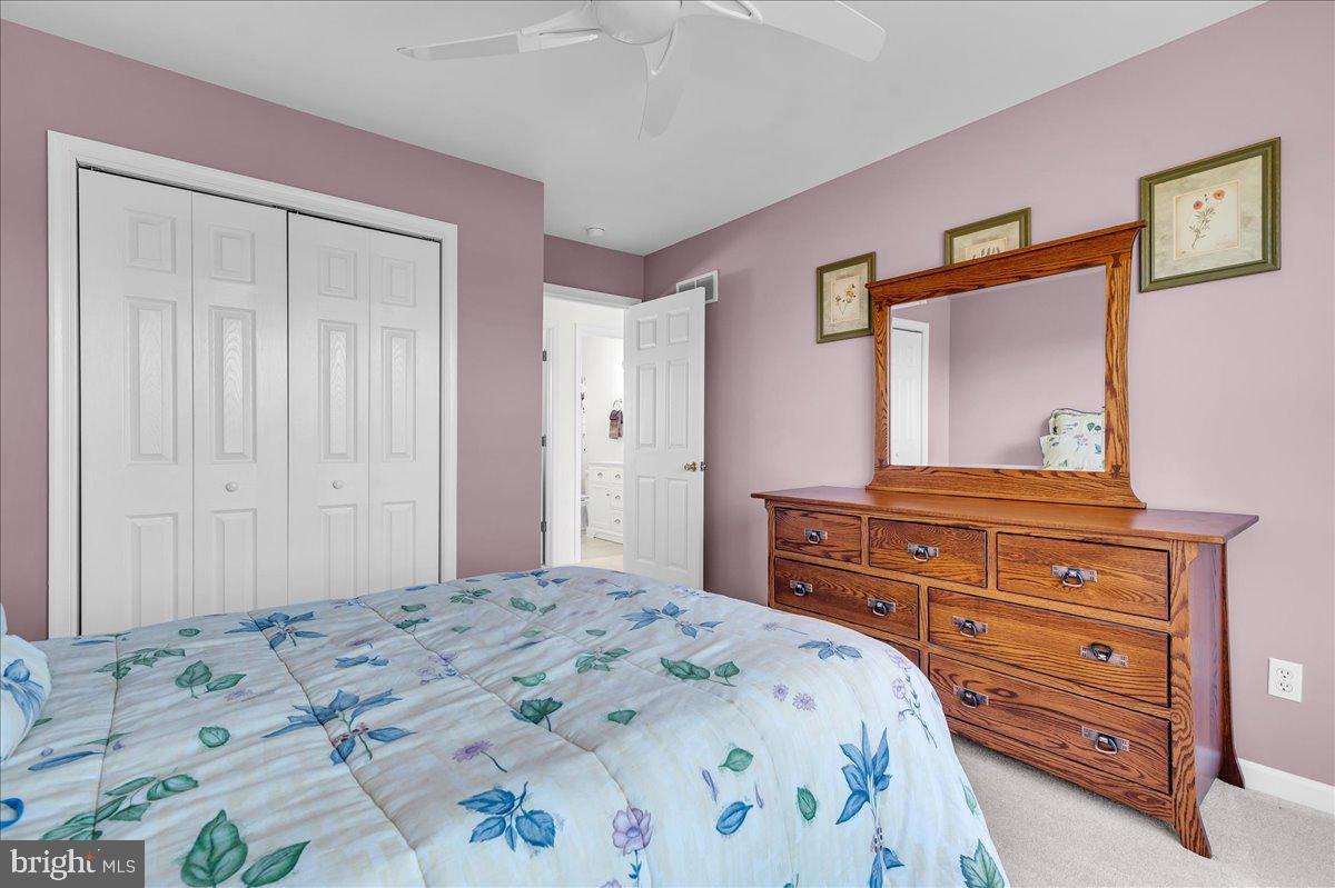 STRAWBERRY HILL - Residential