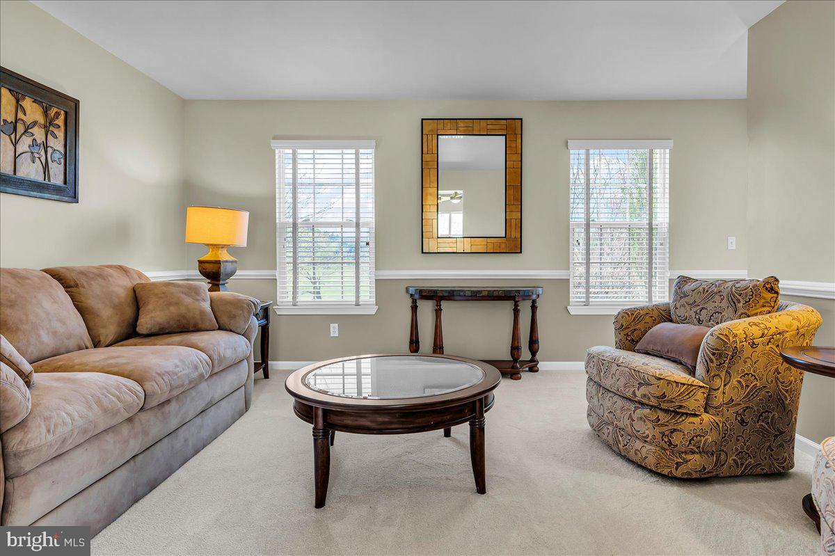 STRAWBERRY HILL - Residential