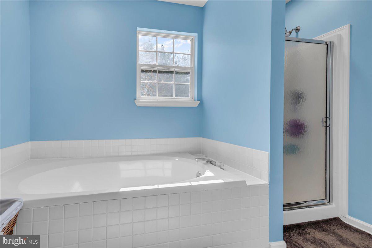 STRAWBERRY HILL - Residential