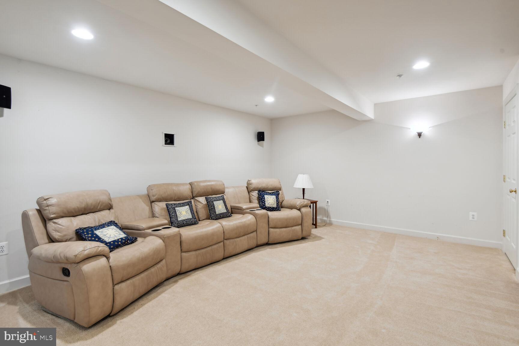 CROSS CREEK CLUB - Residential