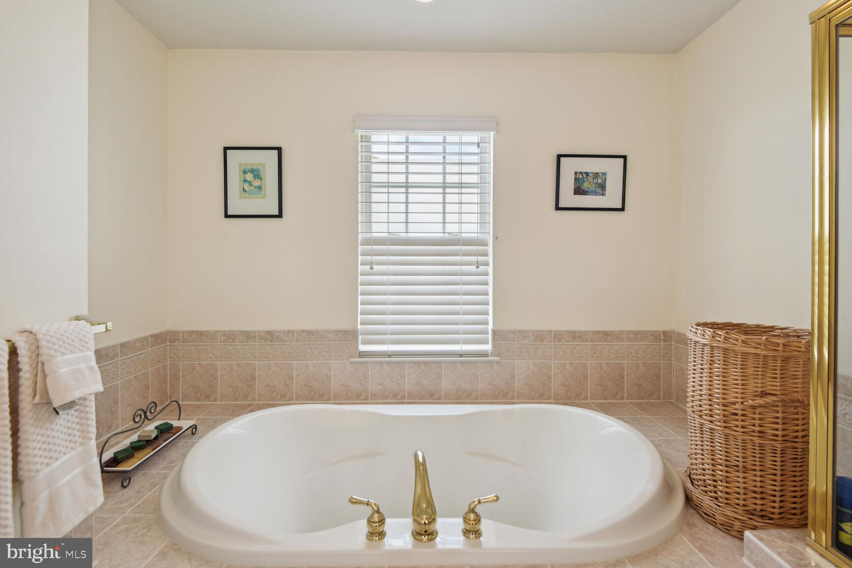 CROSS CREEK CLUB - Residential