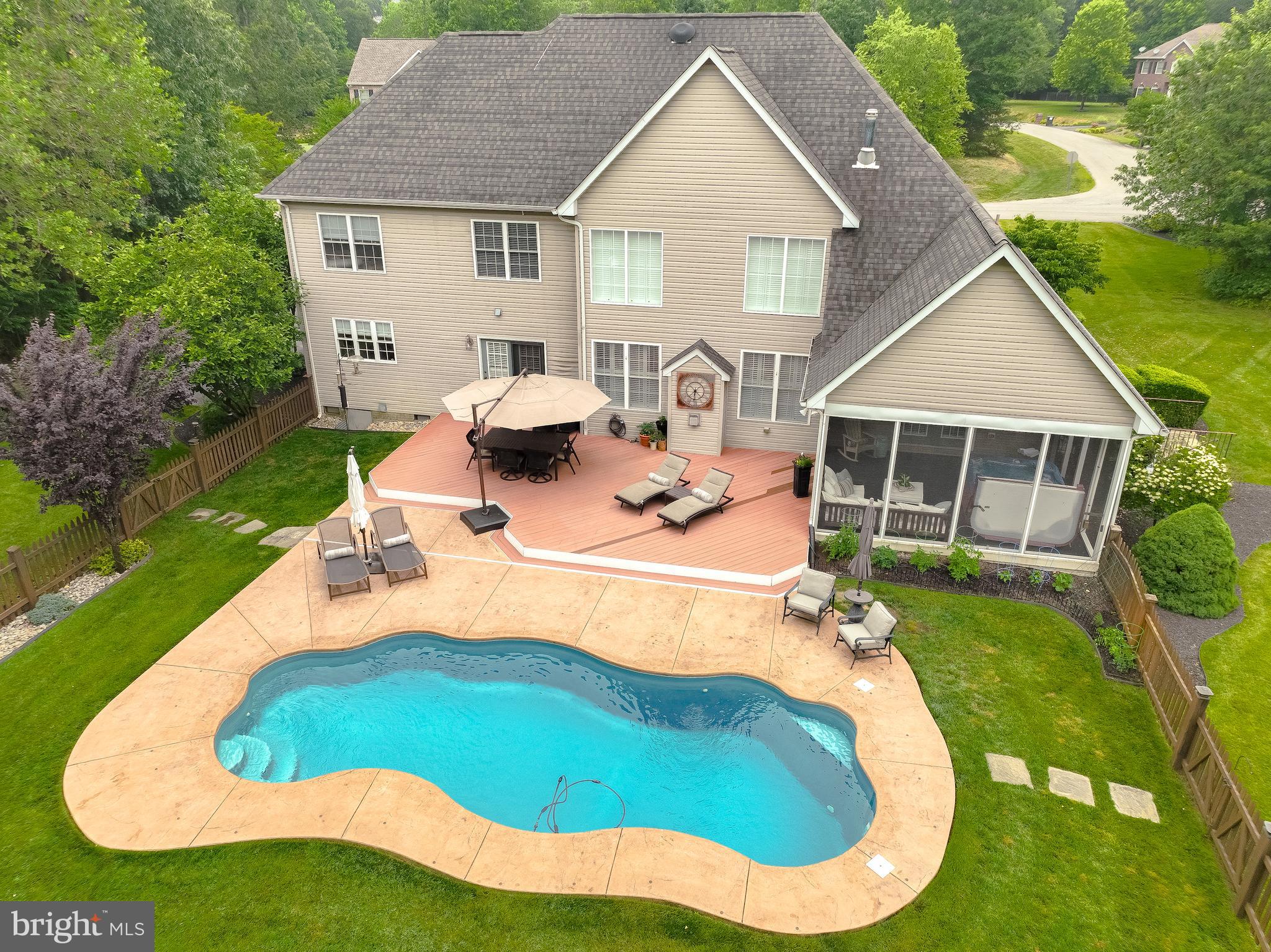MAGNOLIA ISLE - Residential