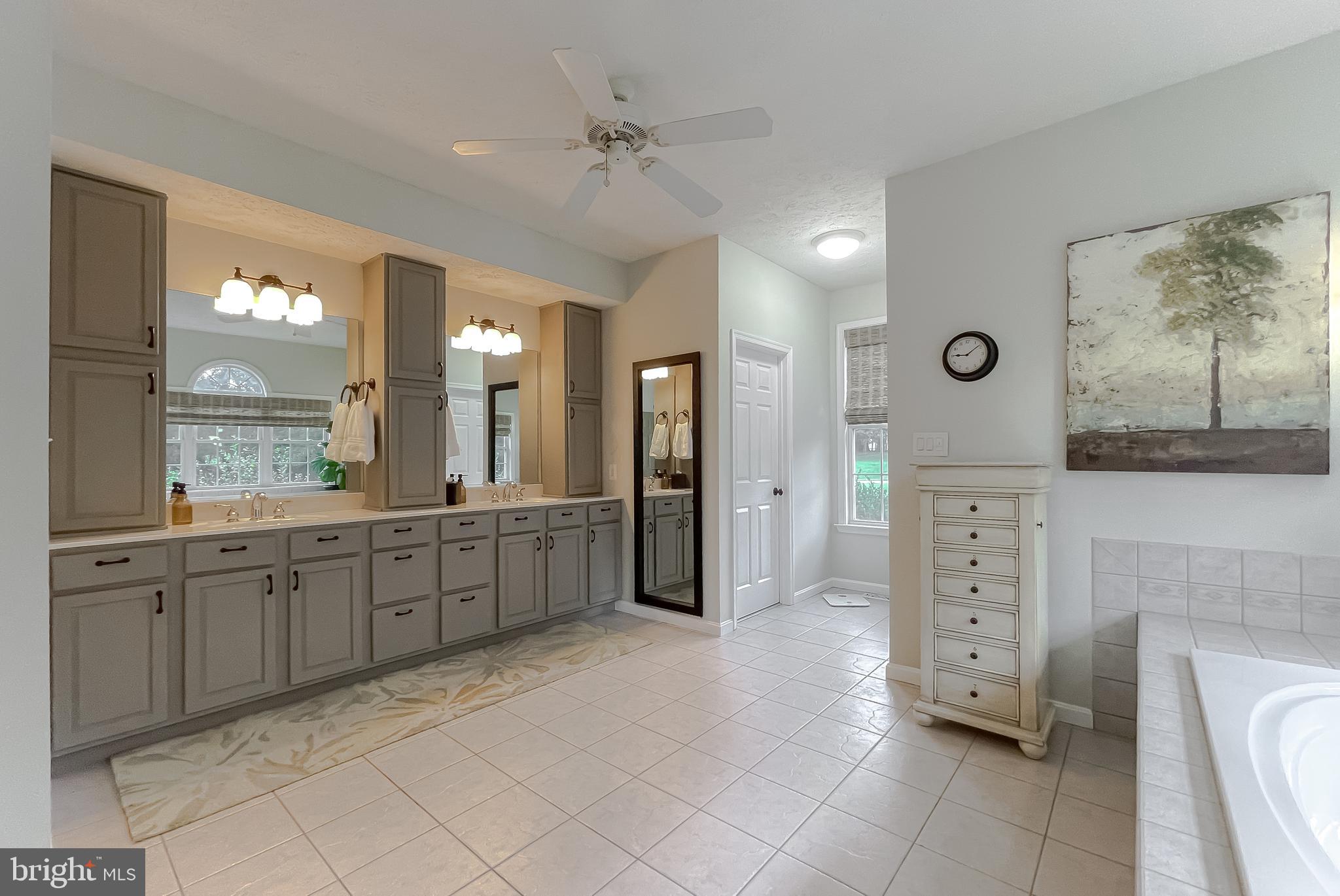 MAGNOLIA ISLE - Residential