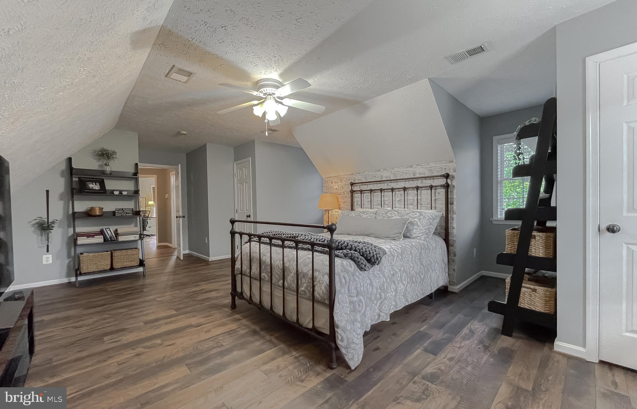 MAGNOLIA ISLE - Residential