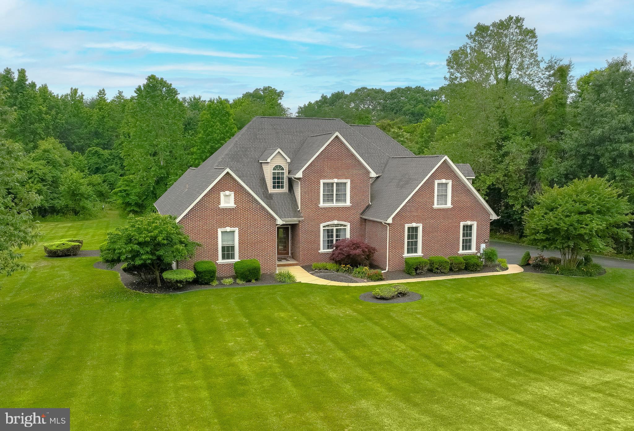 MAGNOLIA ISLE - Residential