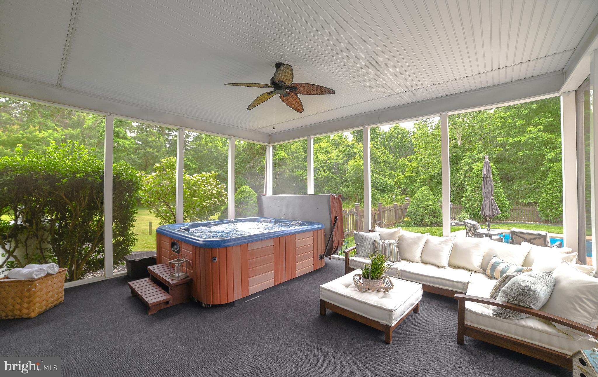 MAGNOLIA ISLE - Residential