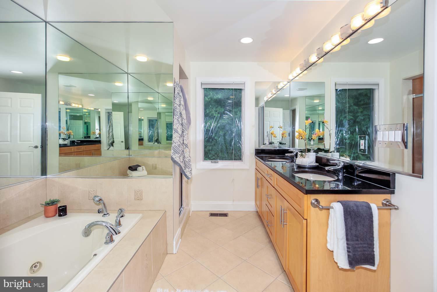 STRATTON WOODS - Residential