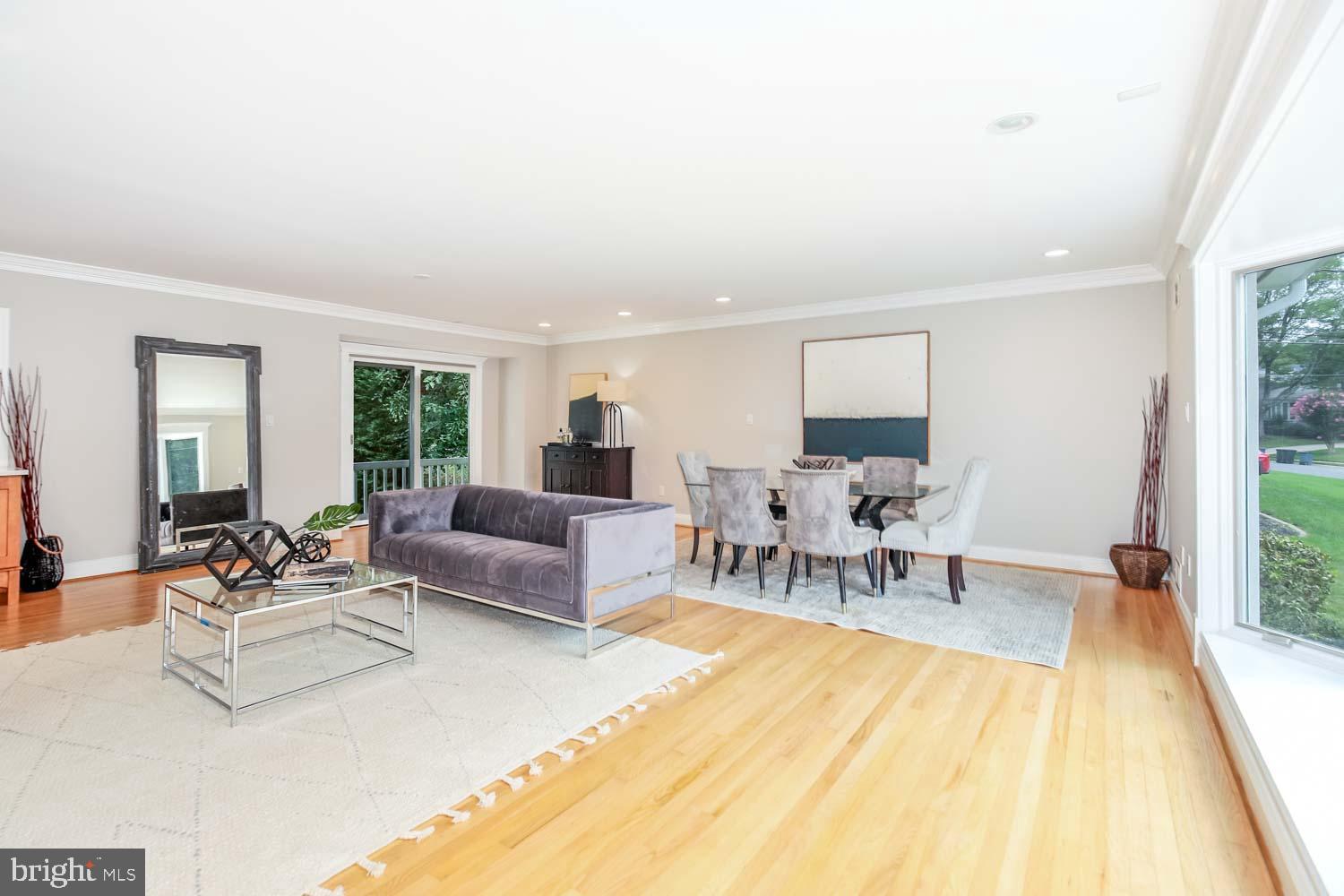 STRATTON WOODS - Residential