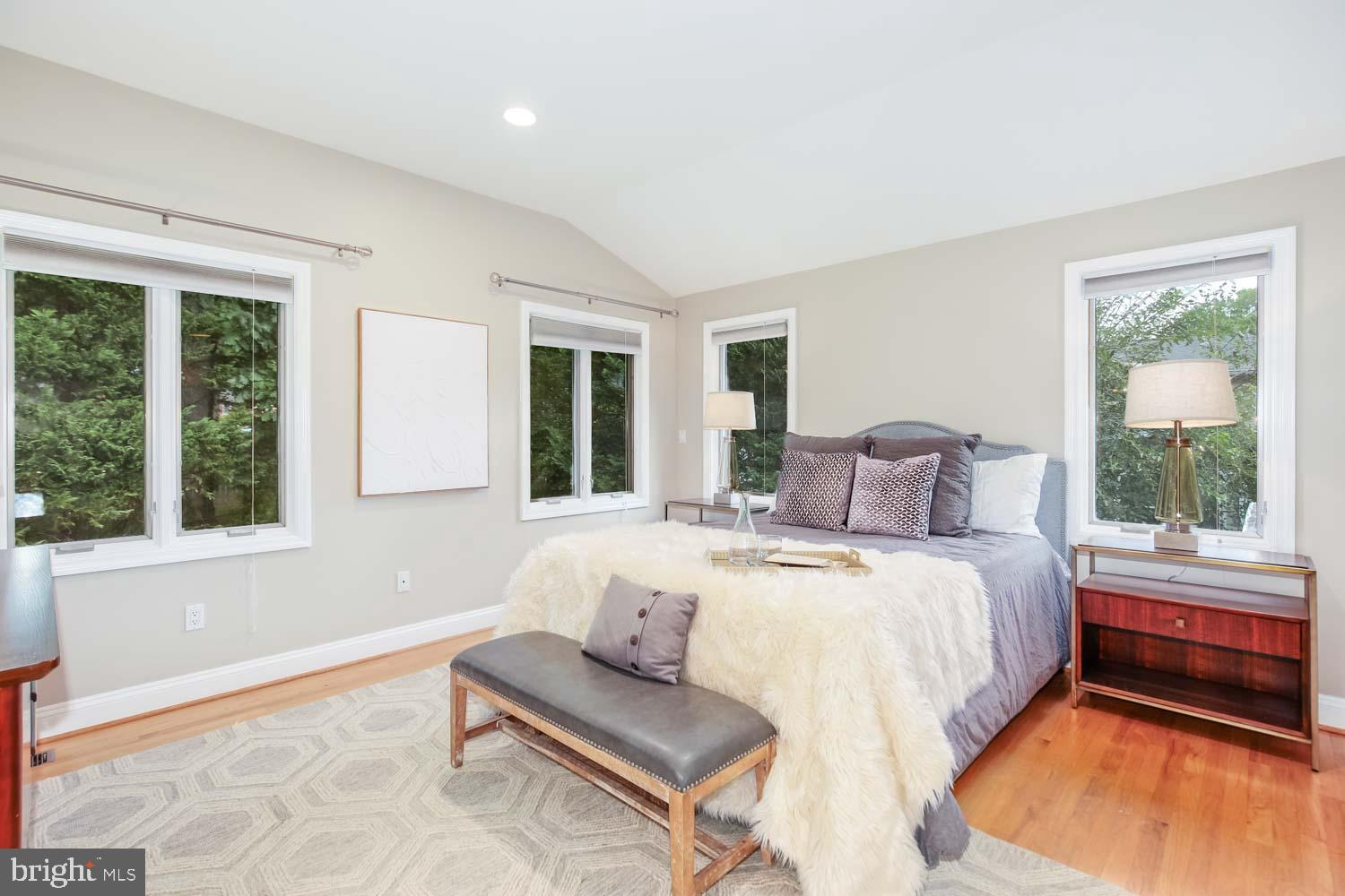 STRATTON WOODS - Residential