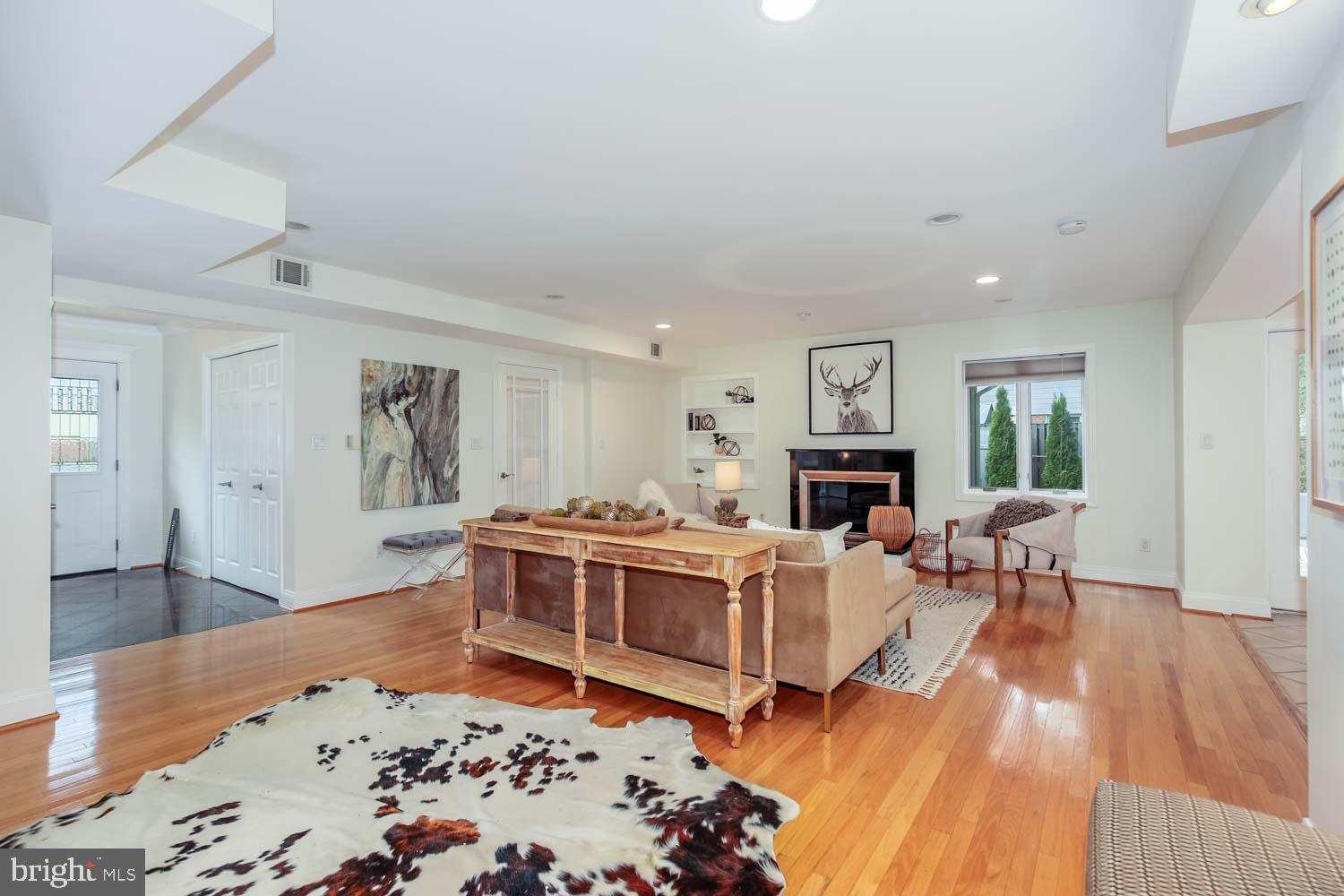 STRATTON WOODS - Residential