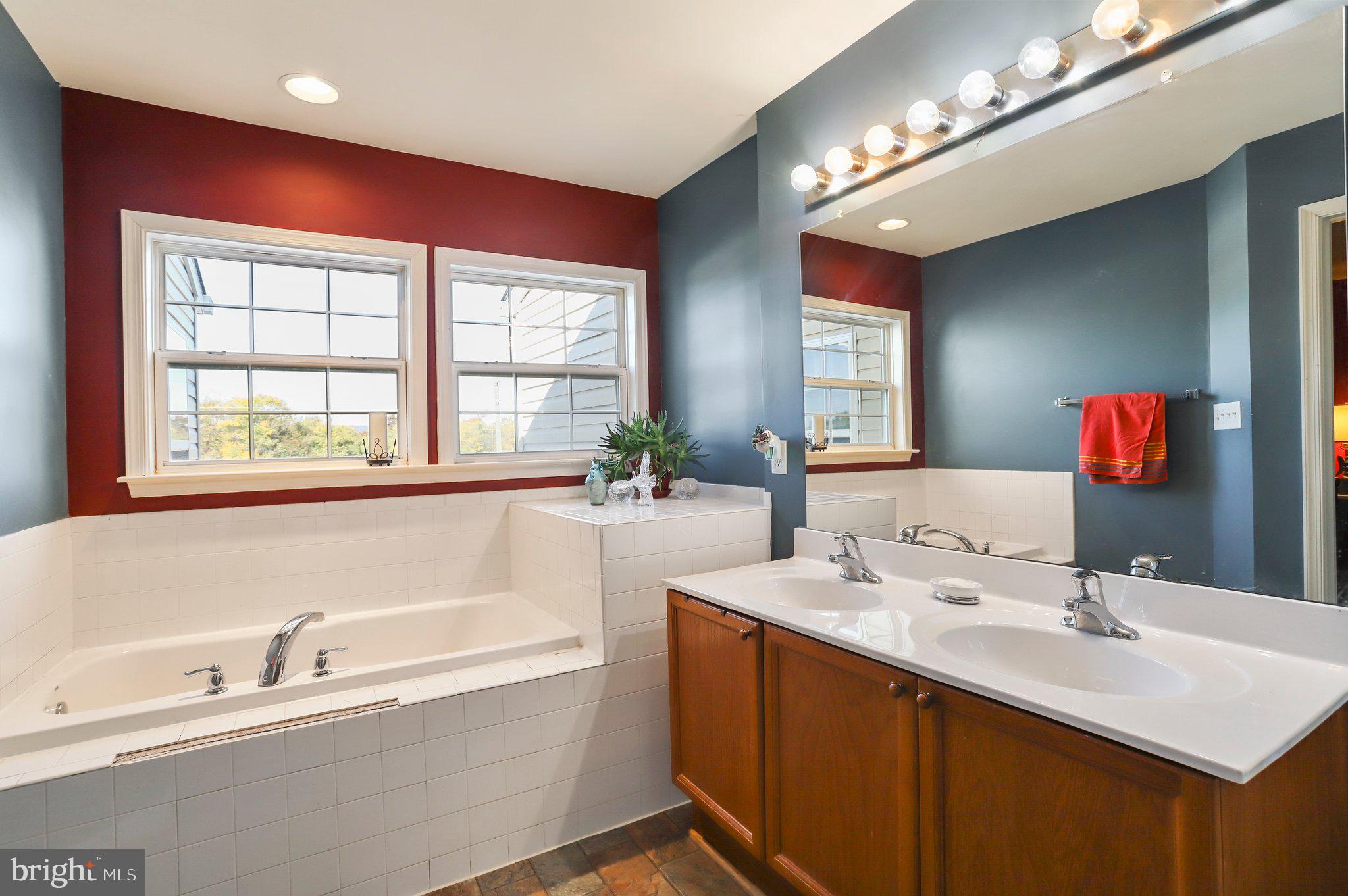 MANOR PARK - Residential