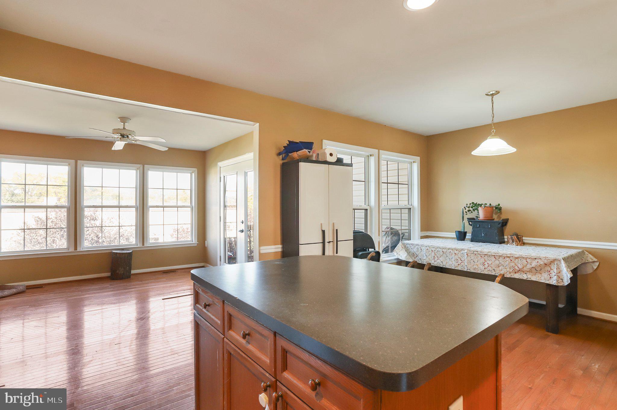 MANOR PARK - Residential