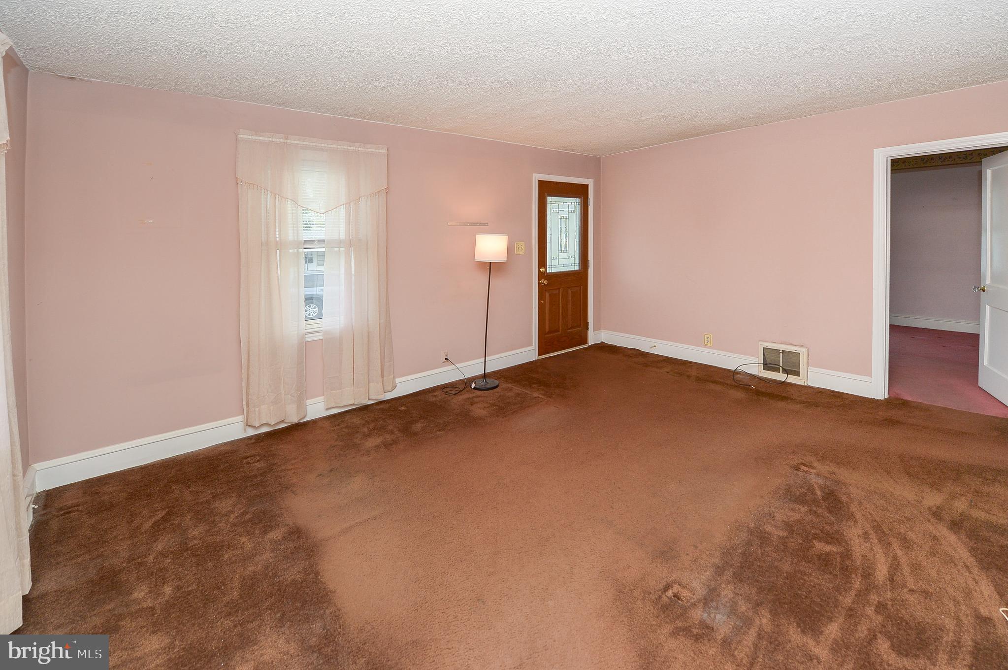 17 UNIVERSITY AVENUE