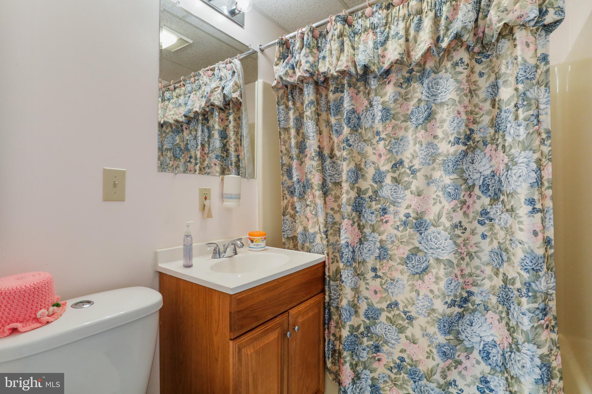 CRYSTAL VALLEY ESTATES - Residential