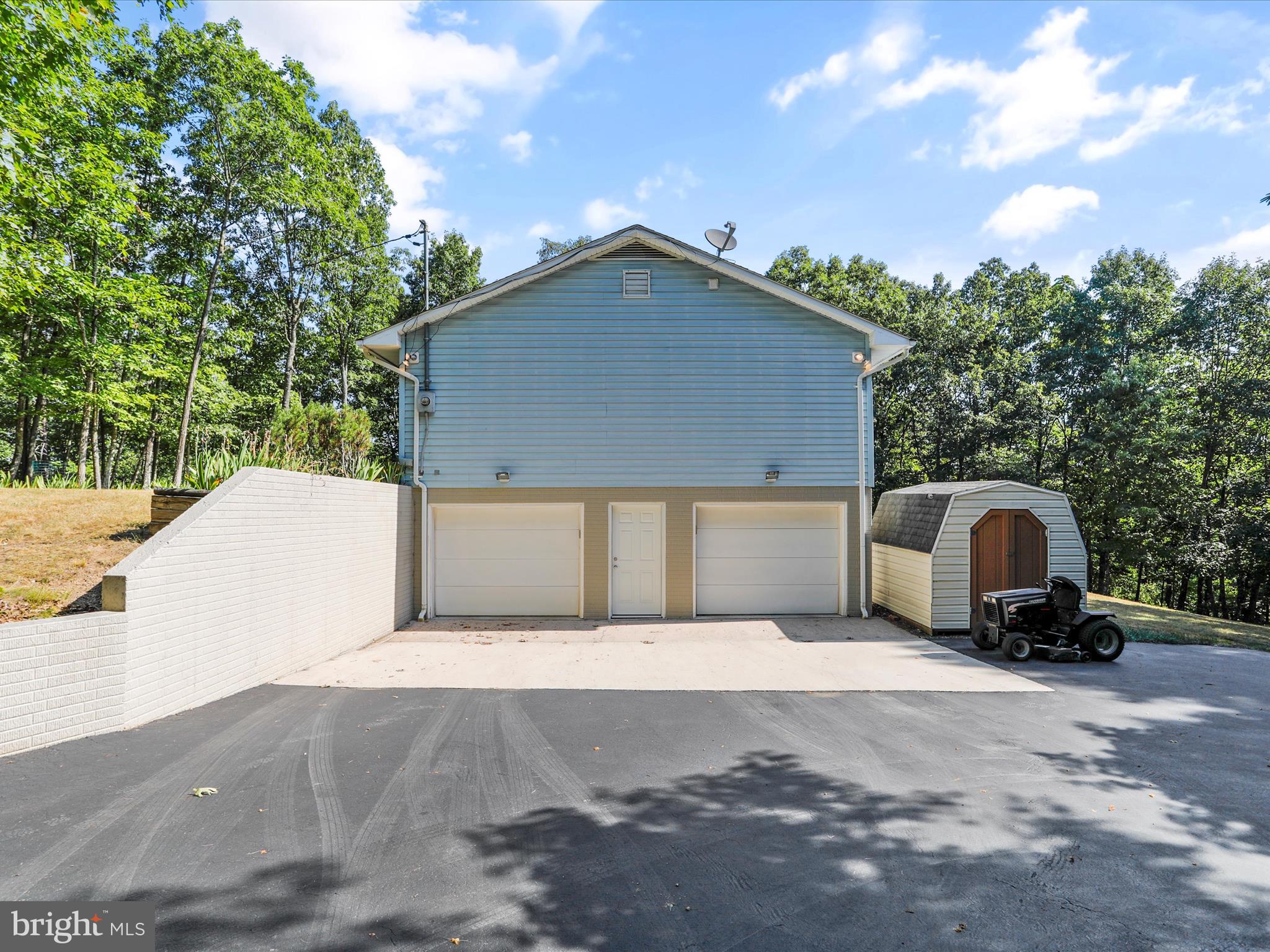 CRYSTAL VALLEY ESTATES - Residential