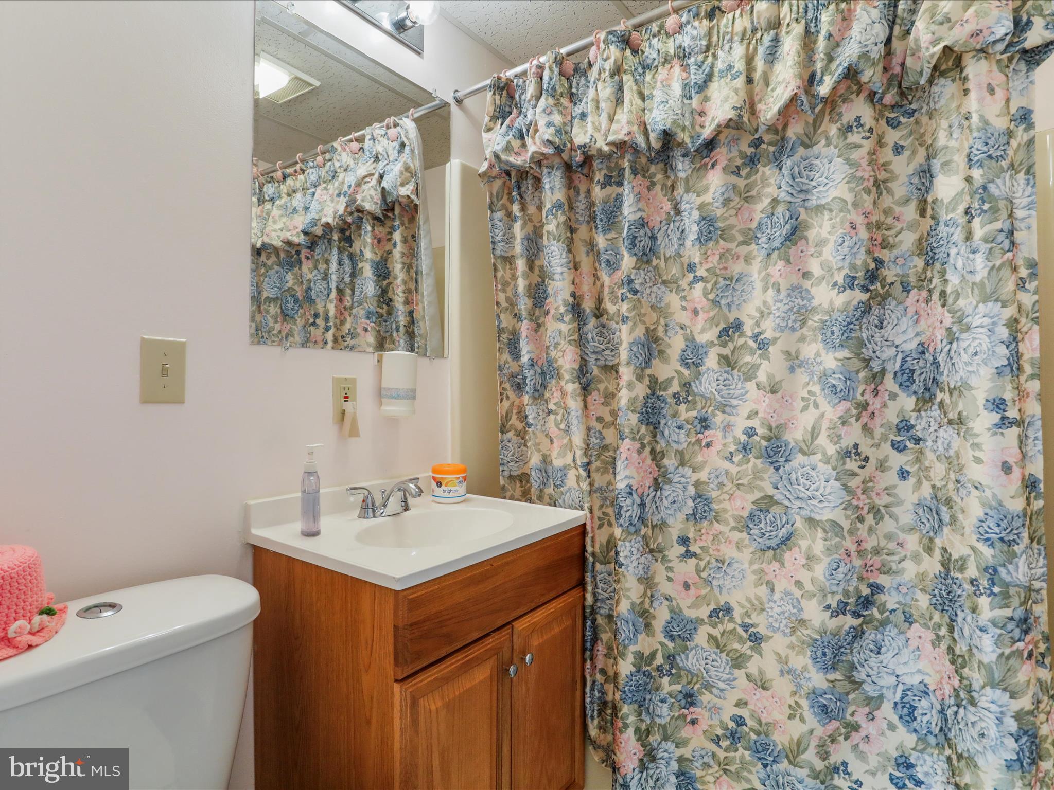 CRYSTAL VALLEY ESTATES - Residential