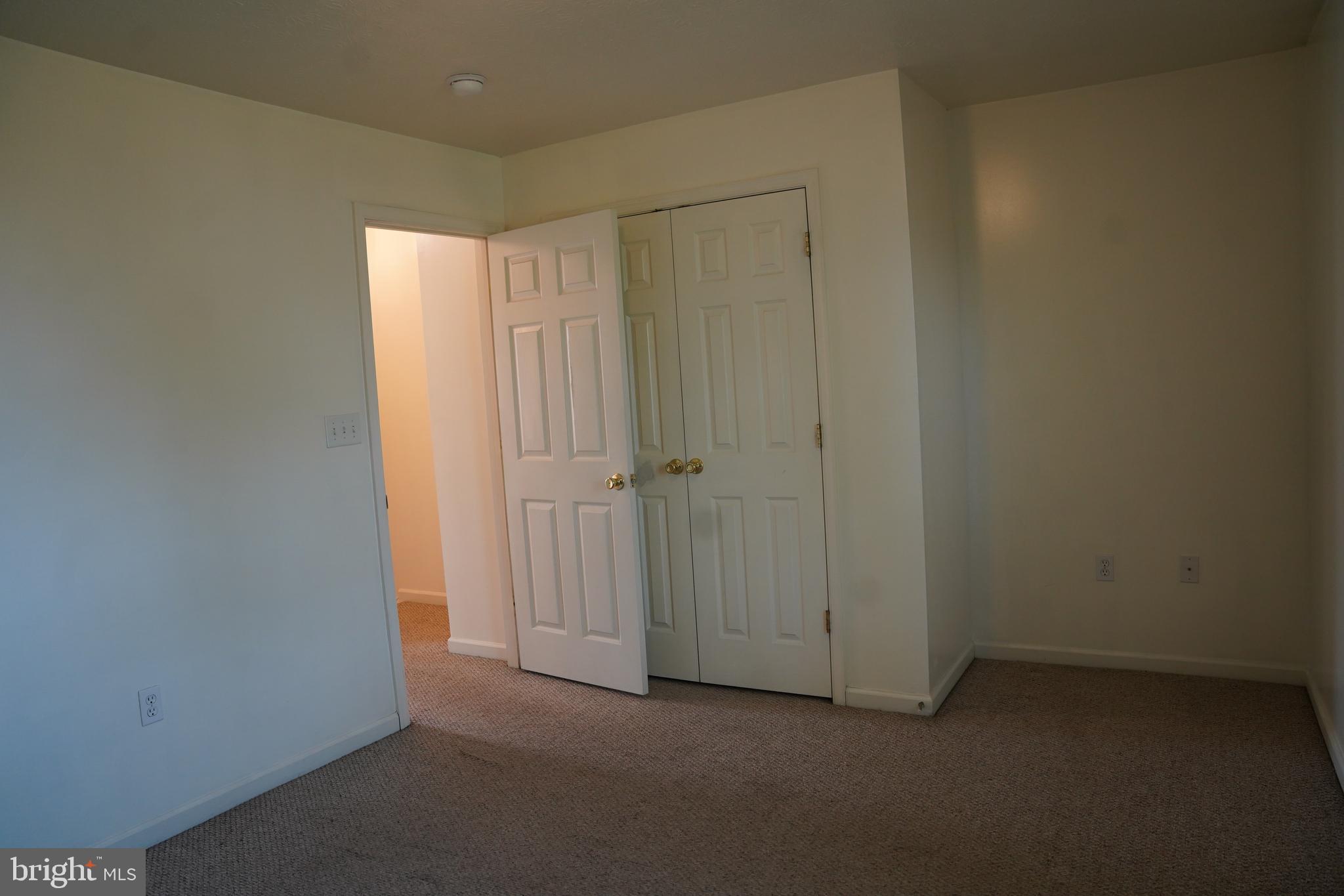 SULPHUR SPRINGS TOWNHOMES - Residential Lease