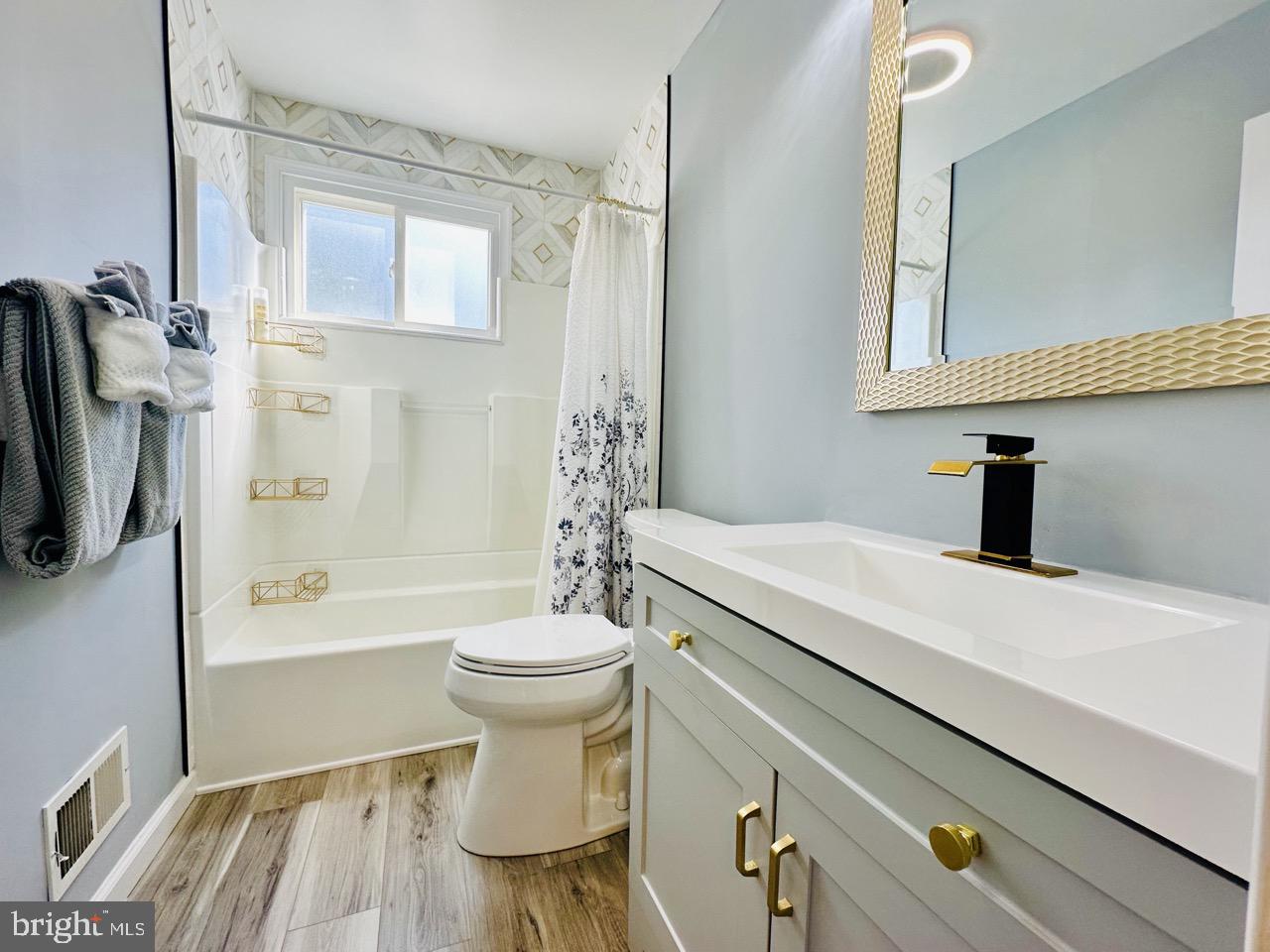 CHARTLEY - Residential