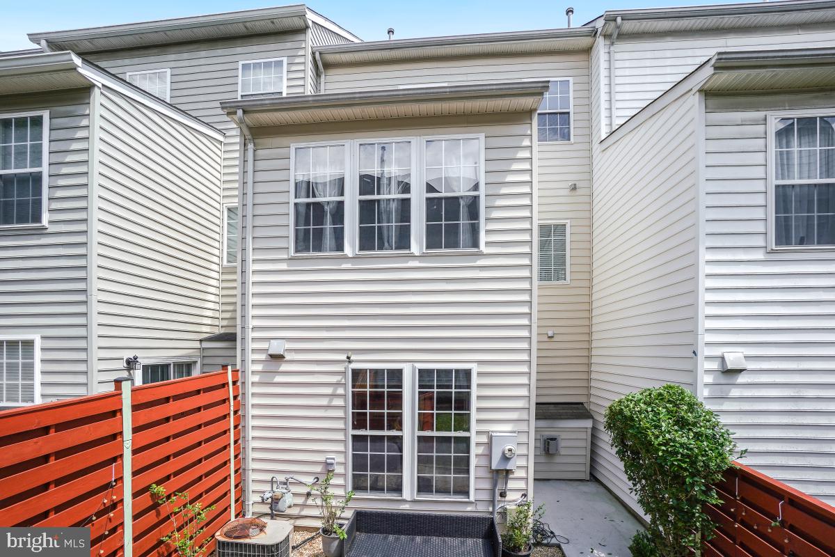 13304 TIVOLI FOUNTAIN COURT