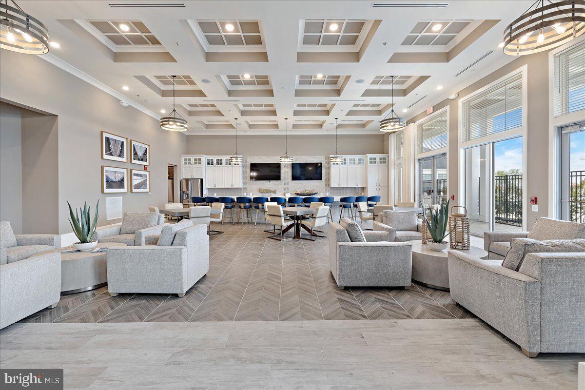 FOUR SEASONS AT KENT ISLAND - Residential