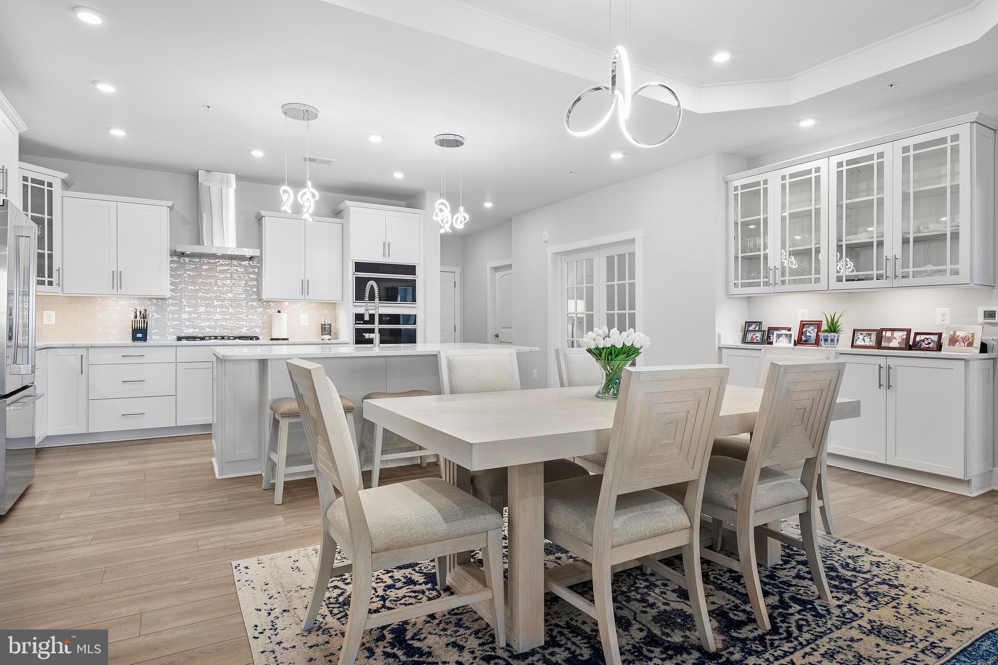 FOUR SEASONS AT KENT ISLAND - Residential