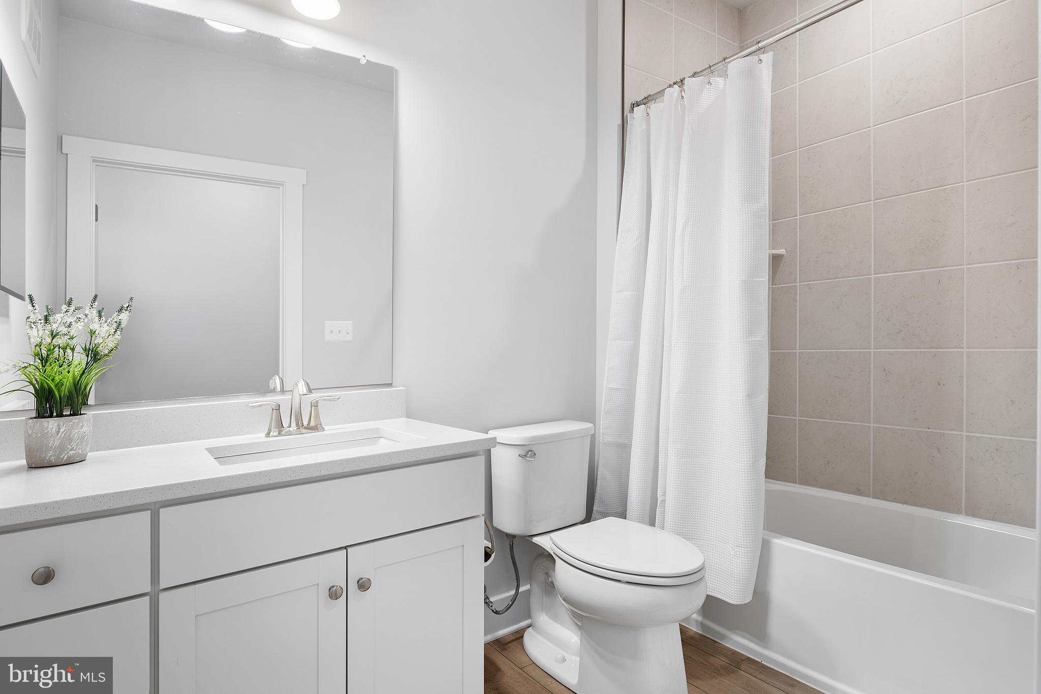 FOUR SEASONS AT KENT ISLAND - Residential