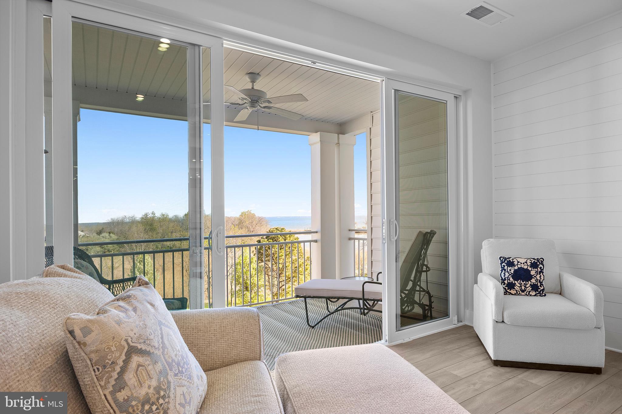 FOUR SEASONS AT KENT ISLAND - Residential