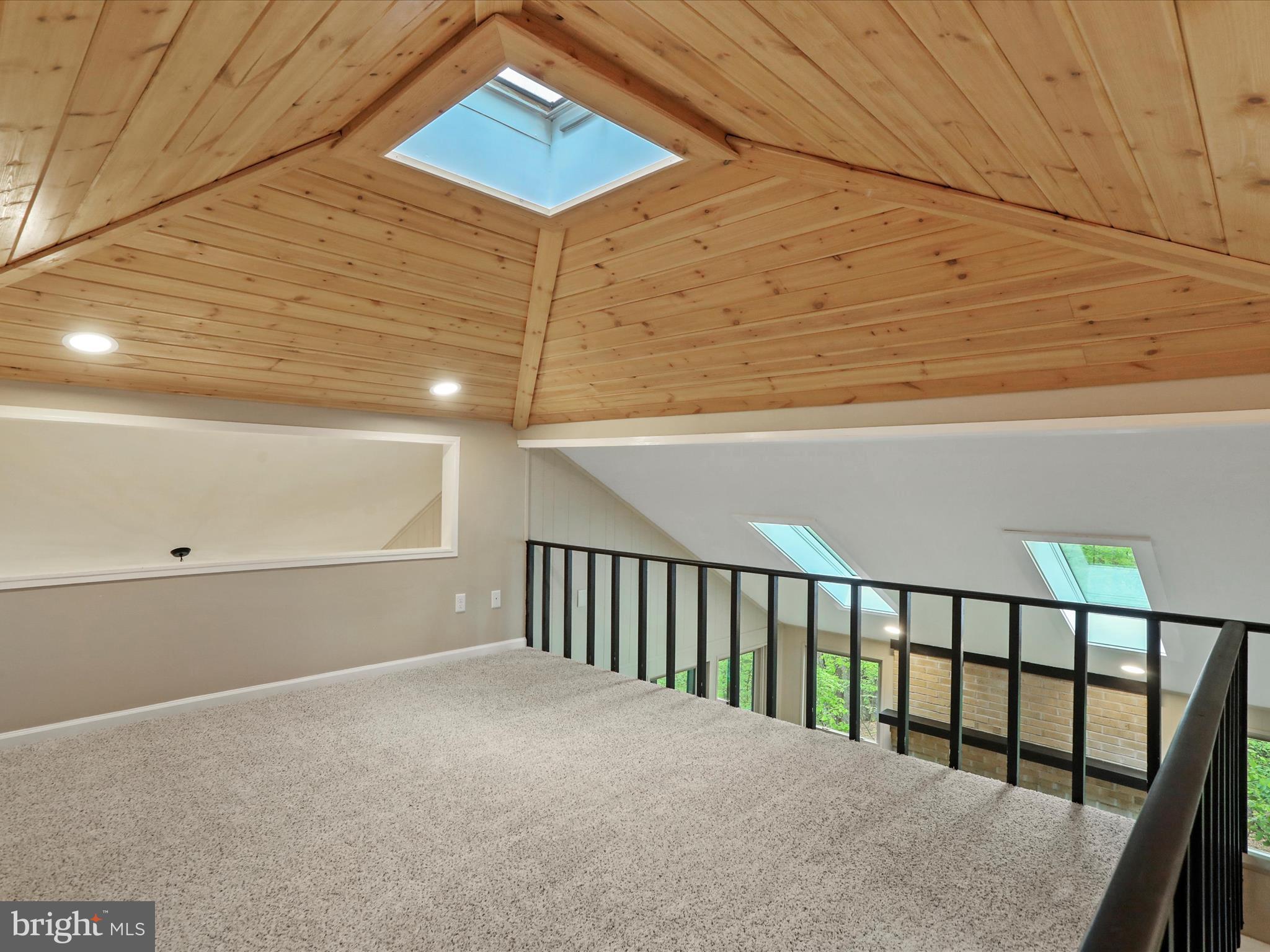 THE WOODS - Residential