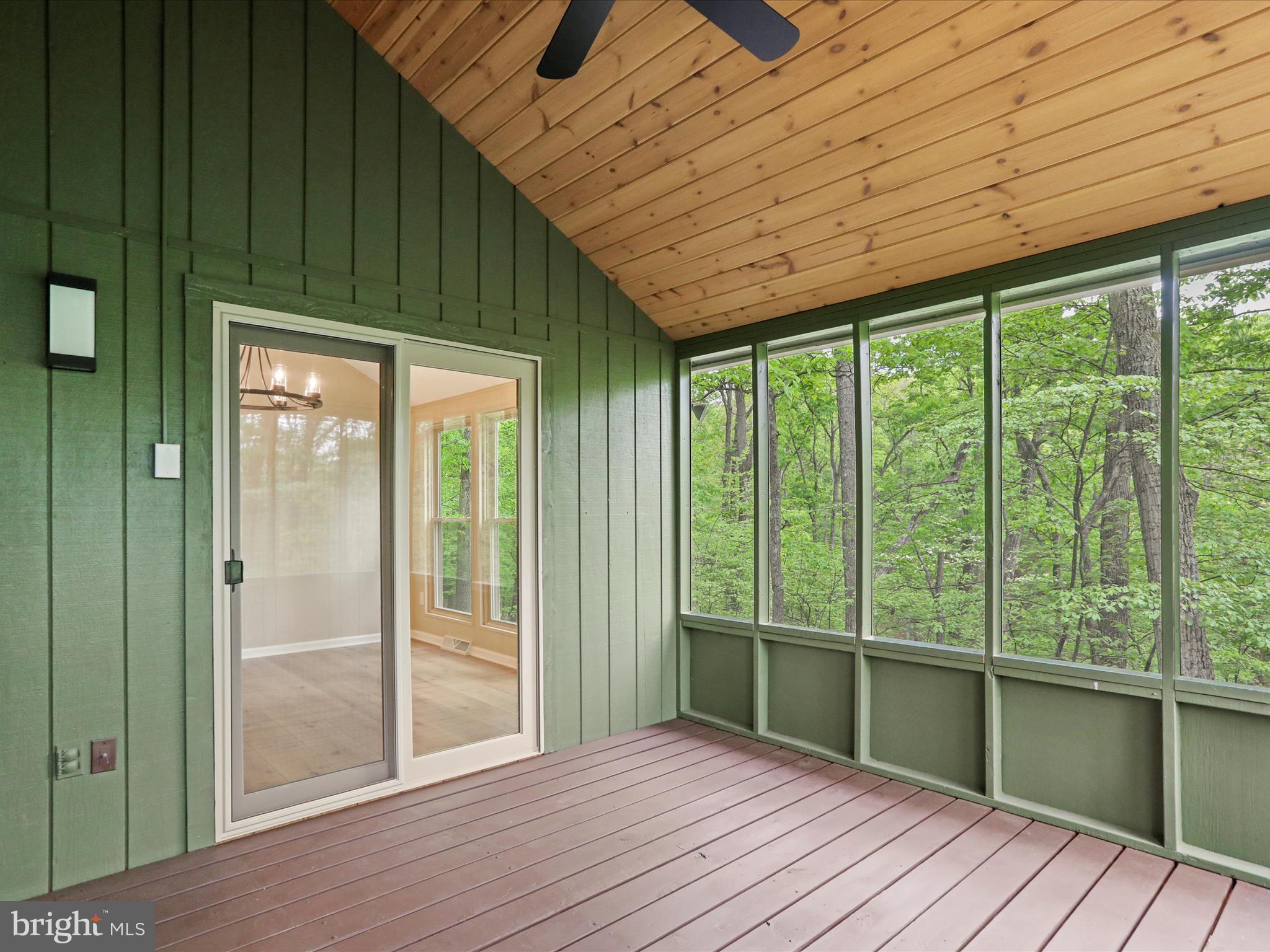 THE WOODS - Residential