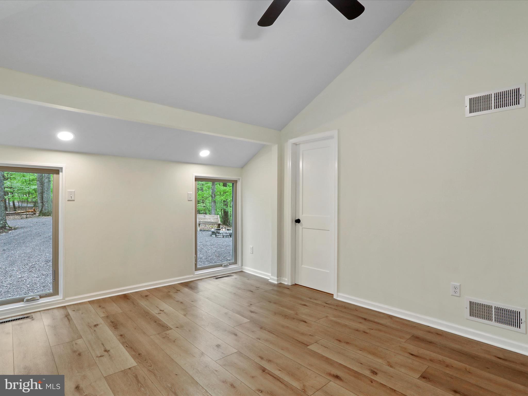 THE WOODS - Residential