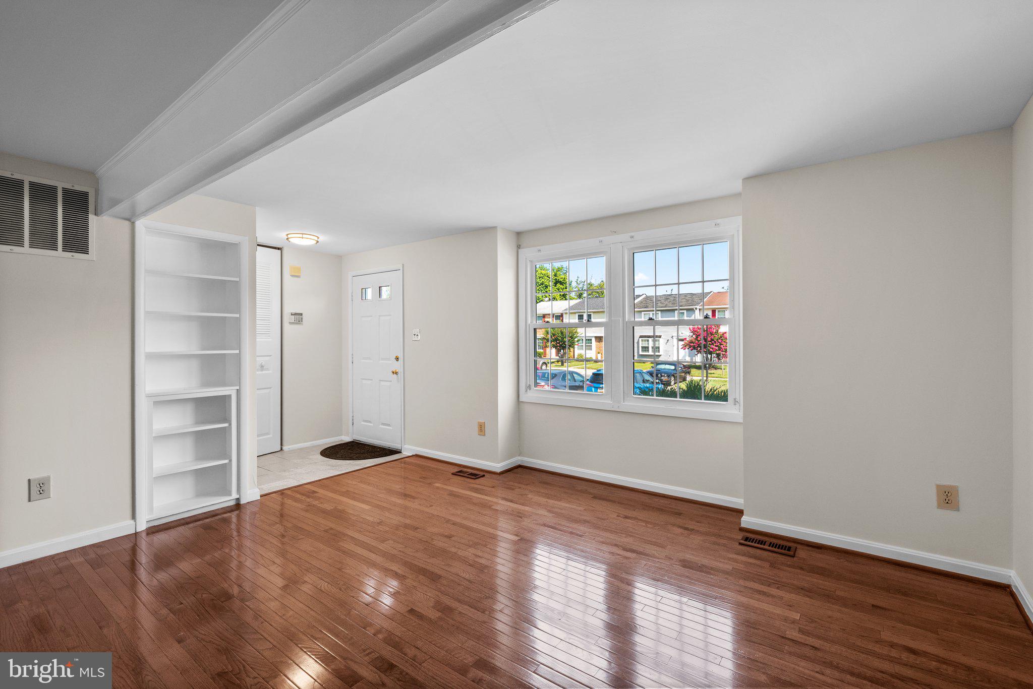 CHARLENE - Residential