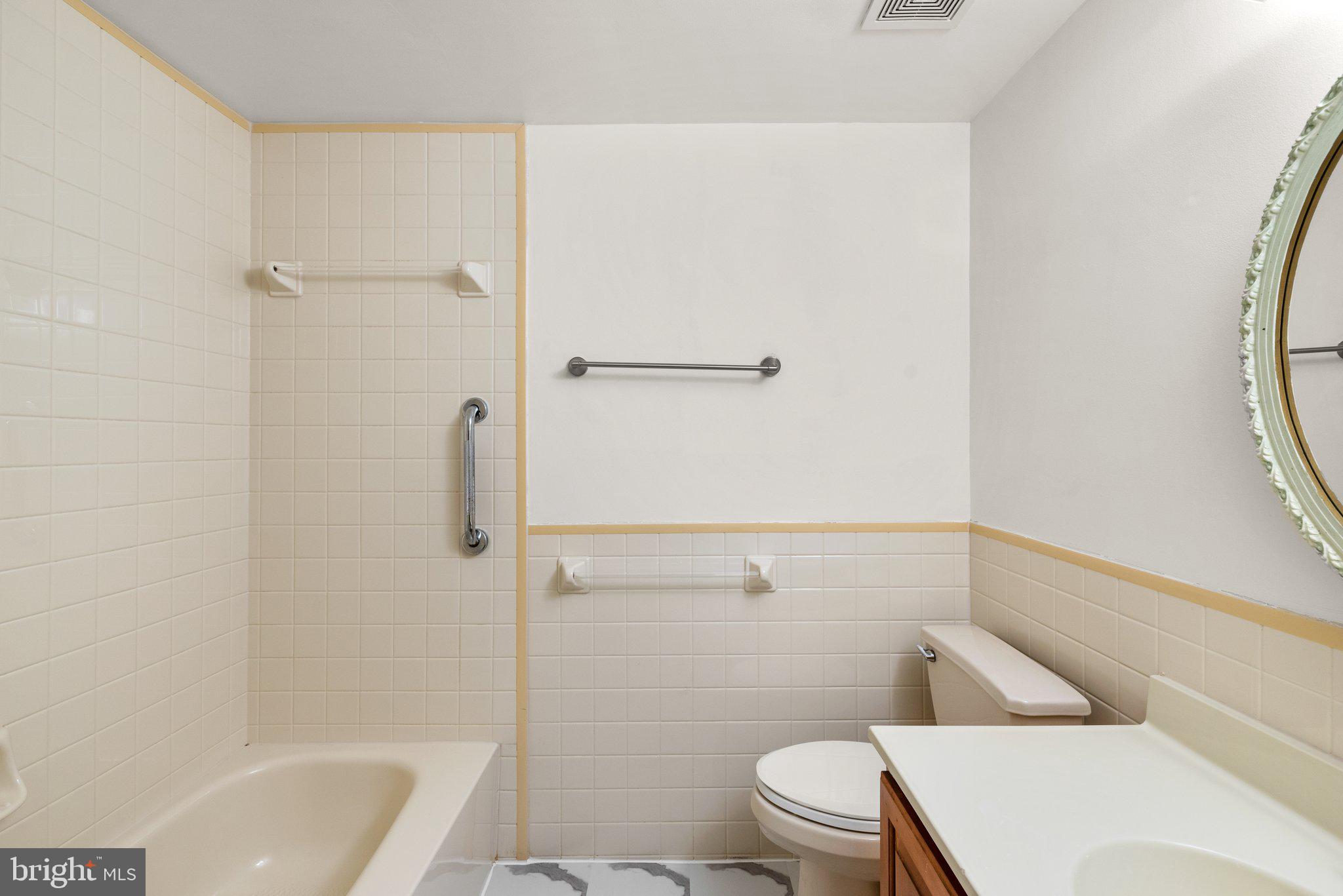 CHARLENE - Residential