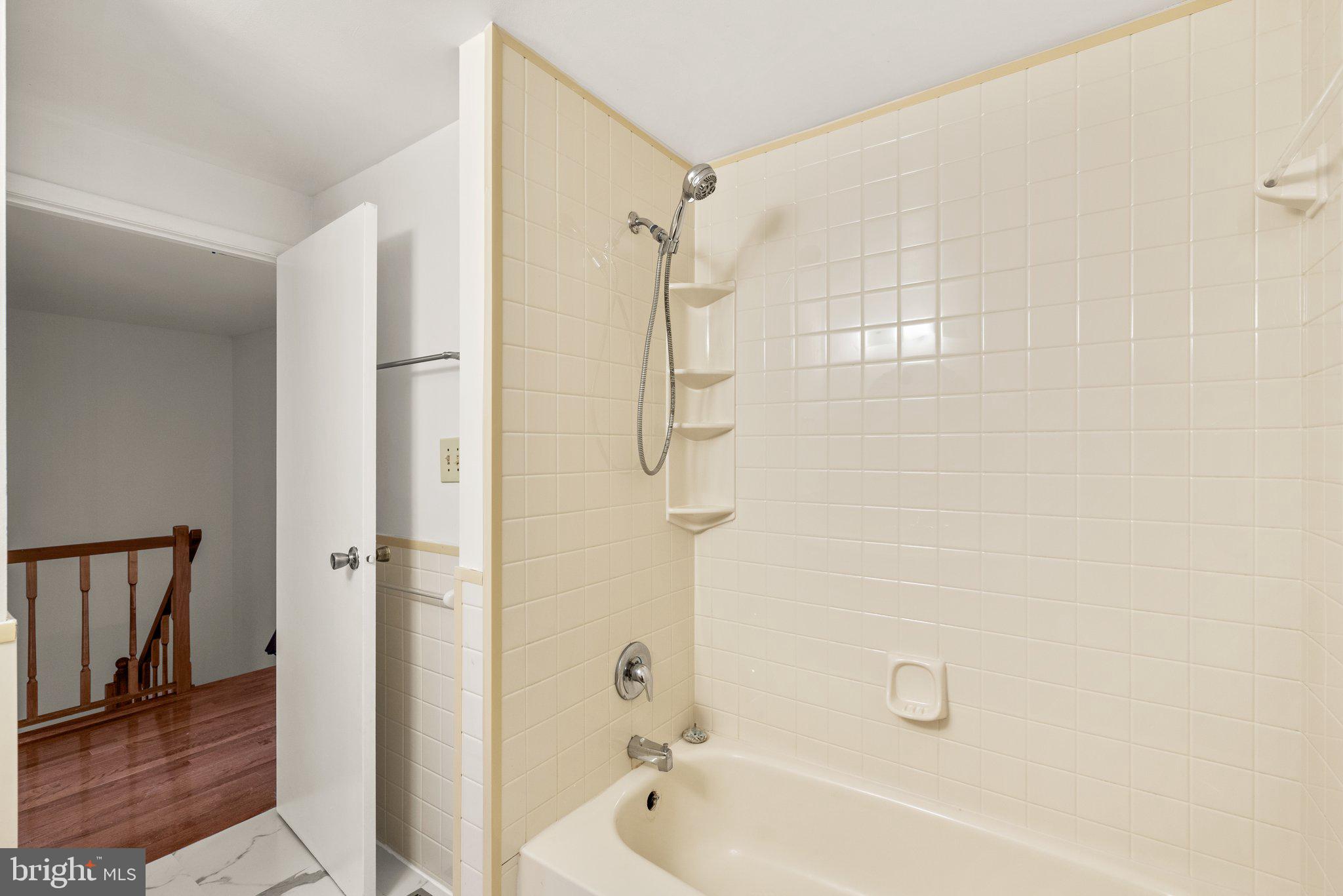 CHARLENE - Residential