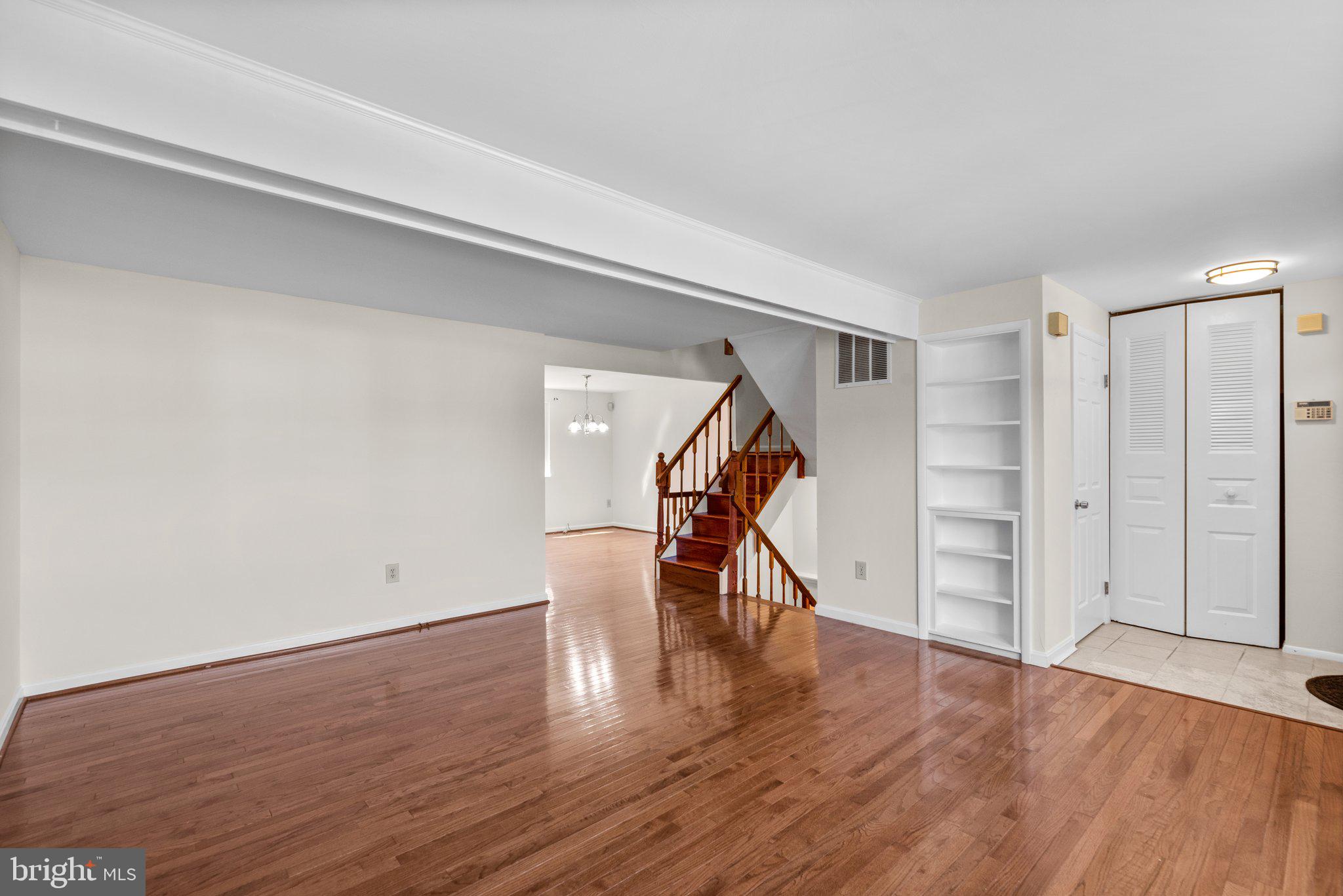 CHARLENE - Residential