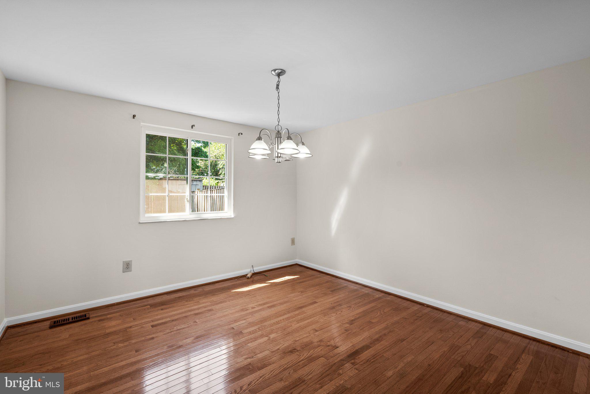 CHARLENE - Residential