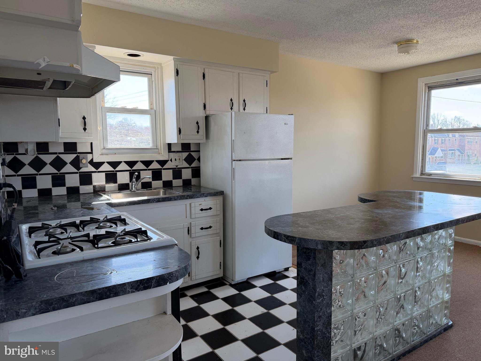 PARKWOOD - Residential Income