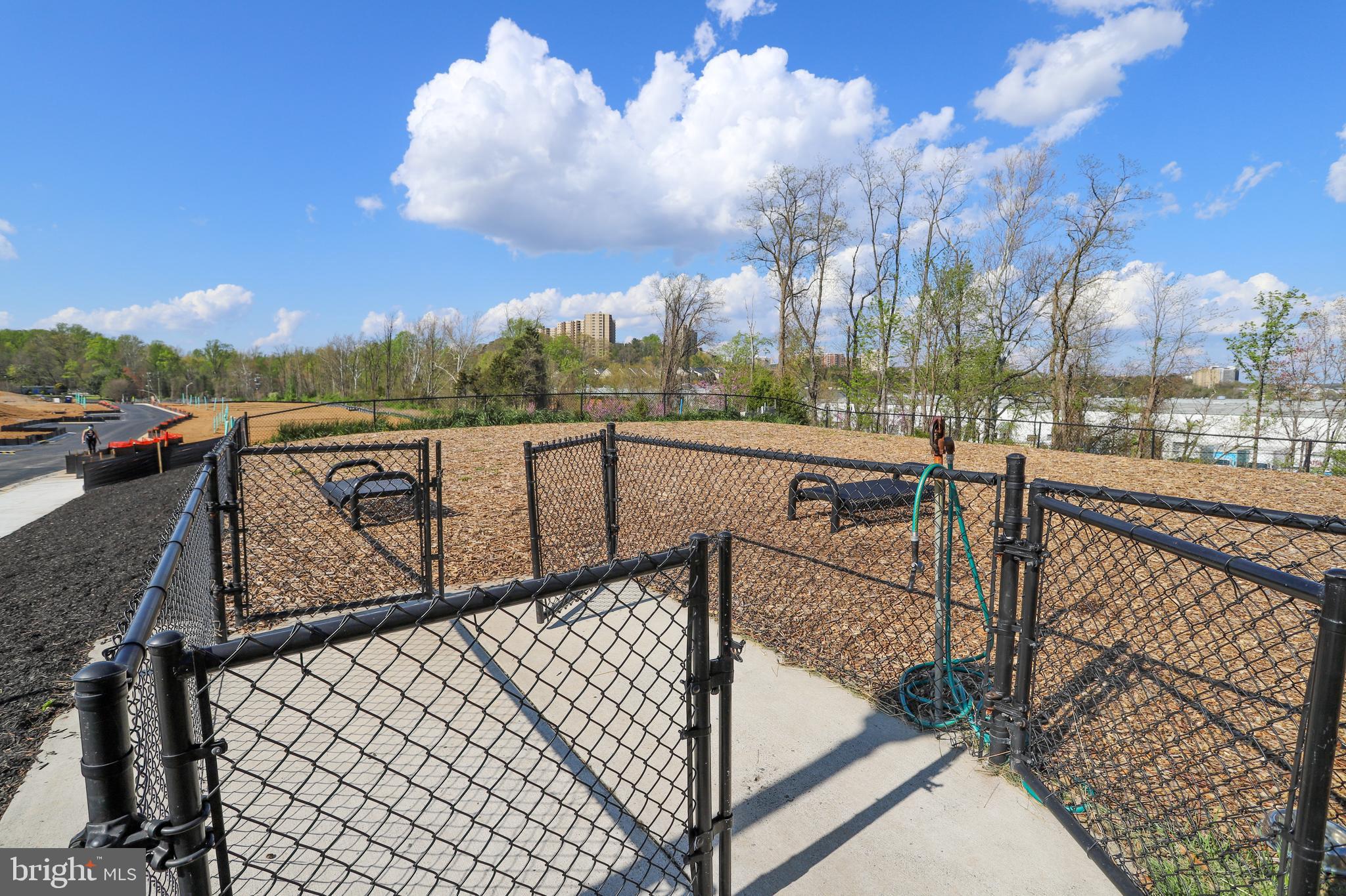ISABELLA AT MONTICELLO MEWS - Residential
