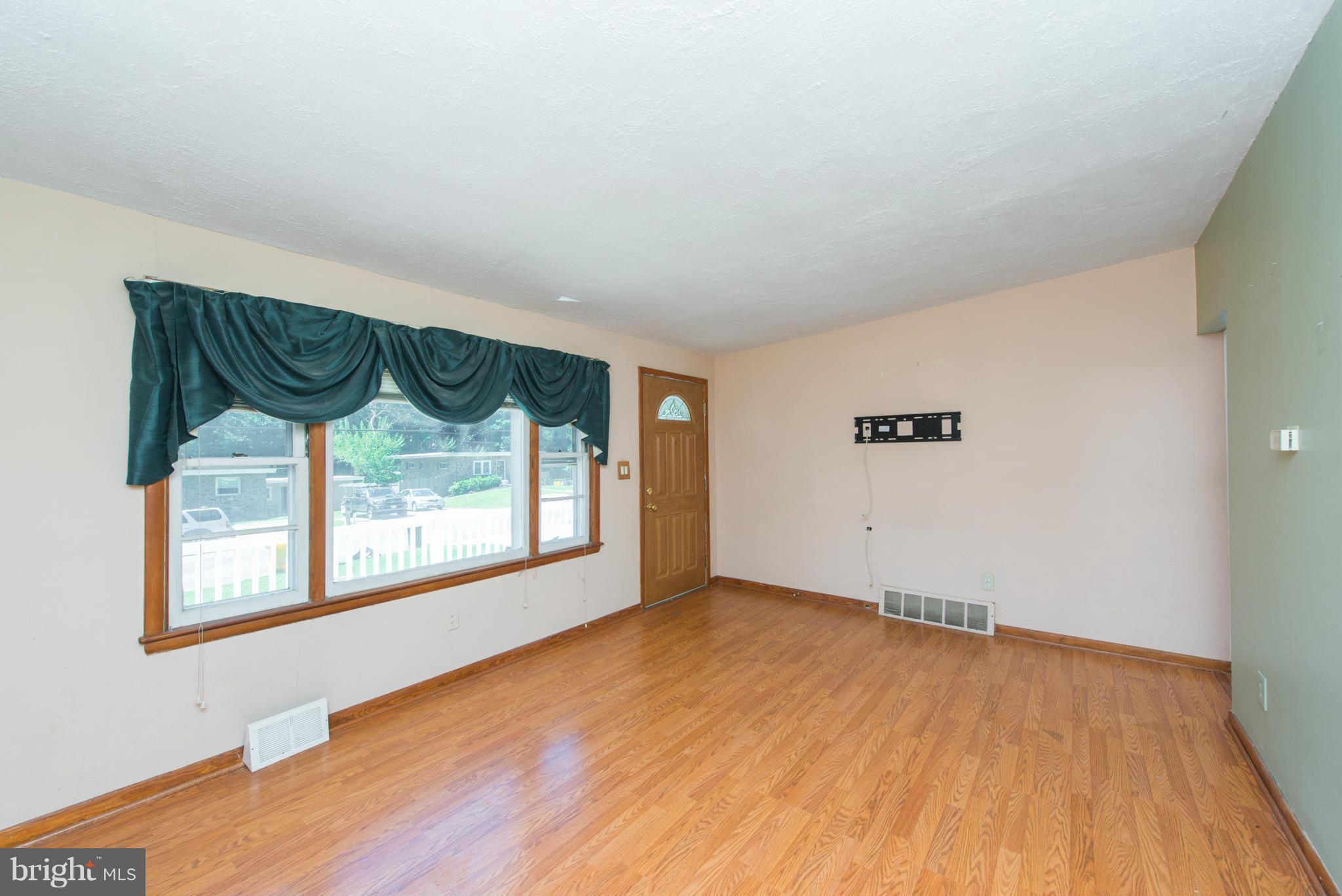 CEDARHURST - Residential