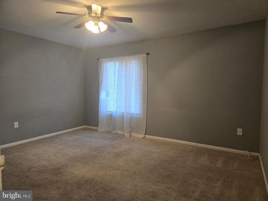 apply via rent spree**submit to most recent paystubs with application**1 bedroom*1bathroom**Open to all applicants**call agents with questions