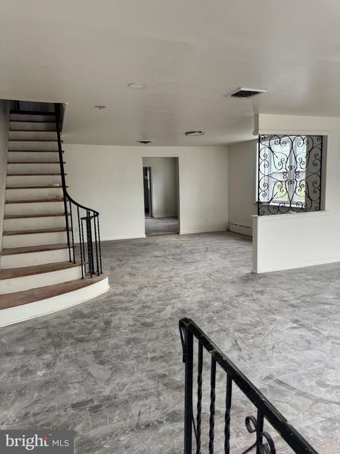 Townhouse For Rent - 6648 Lansdowne Avenue<br/> PHILADELPHIA, PA 19151
