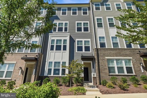 Photo of 2325 Stephanie Tessa Lane, WOODBRIDGE, VA 22191 (MLS # VAPW2130138)