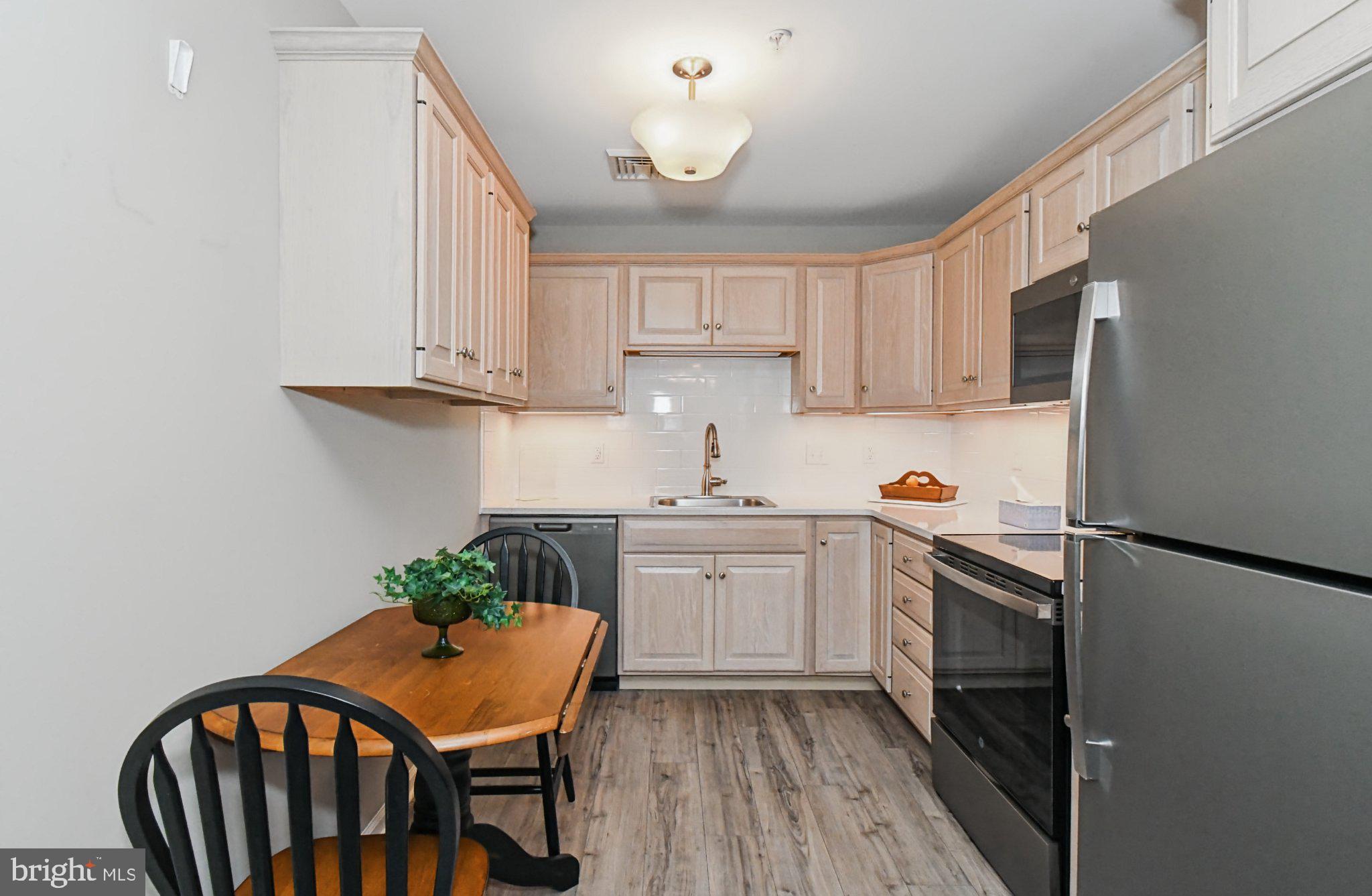 2461 E HIGH STREET LII
